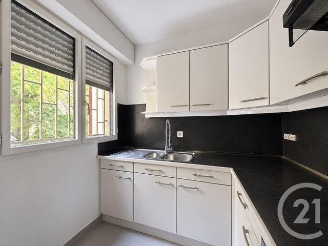 Appartement F2 à vendre - 2 pièces - 51.18 m2 - PARIS - 75020 - ILE-DE-FRANCE - Century 21 Gambetta Immobilier