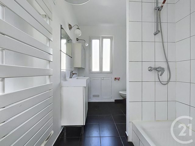 Appartement F2 à vendre - 2 pièces - 39.7 m2 - PARIS - 75020 - ILE-DE-FRANCE - Century 21 Gambetta Immobilier