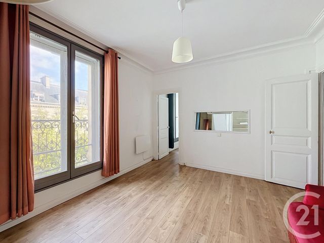 Appartement F2 à vendre - 2 pièces - 42.56 m2 - PARIS - 75020 - ILE-DE-FRANCE - Century 21 Gambetta Immobilier