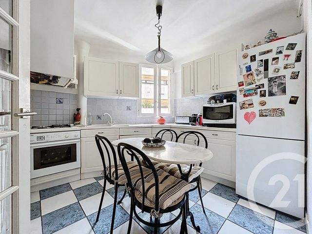 Afficher la photo en grand Appartement F3 à vendre - 3 pièces - 81.3 m2 - PARIS - 75020 - ILE-DE-FRANCE - Century 21 Gambetta Immobilier